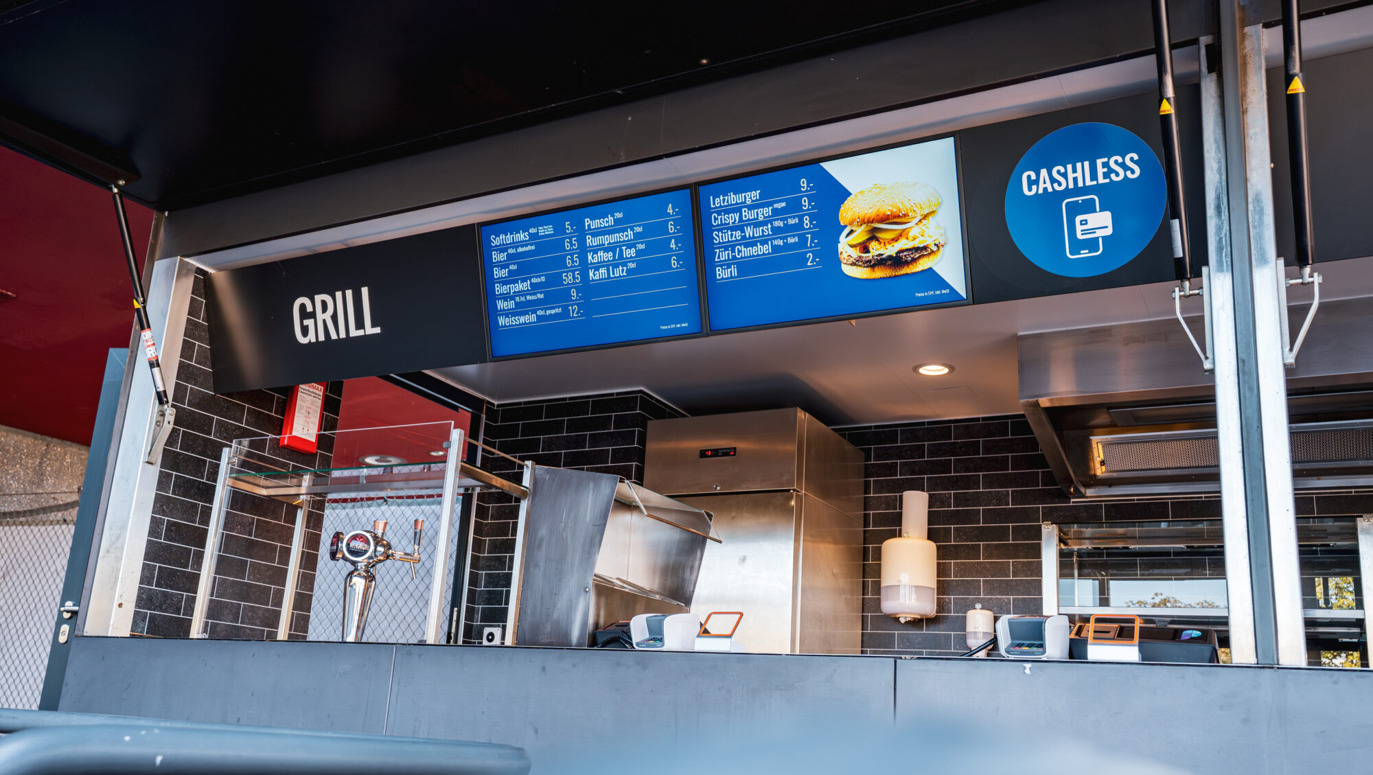 Digital Signage Beschilderung im Letzigrund